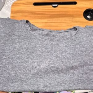 Time and Tru Heather Gray T-Shirt